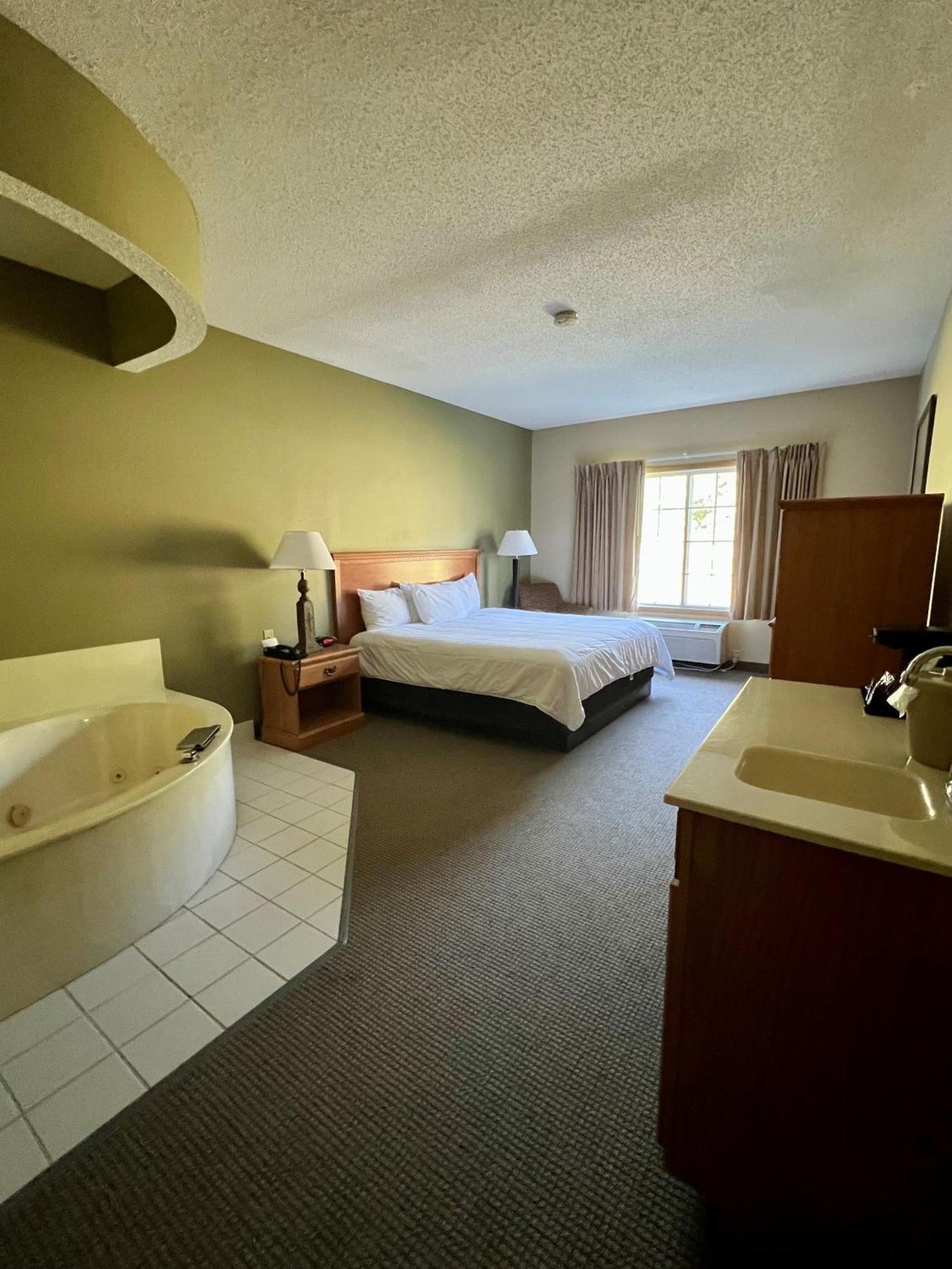 Country Inn Walker エクステリア 写真